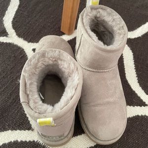 Ugg ankle high booties, gently used